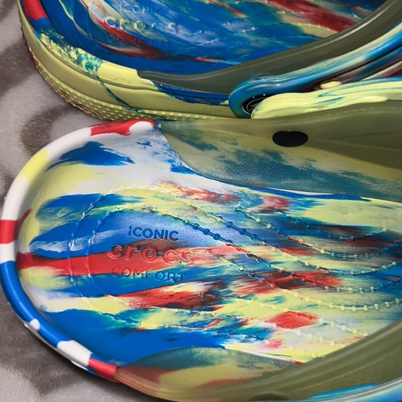 Classic Translucent Marble Clogs - Picture 4 of 6